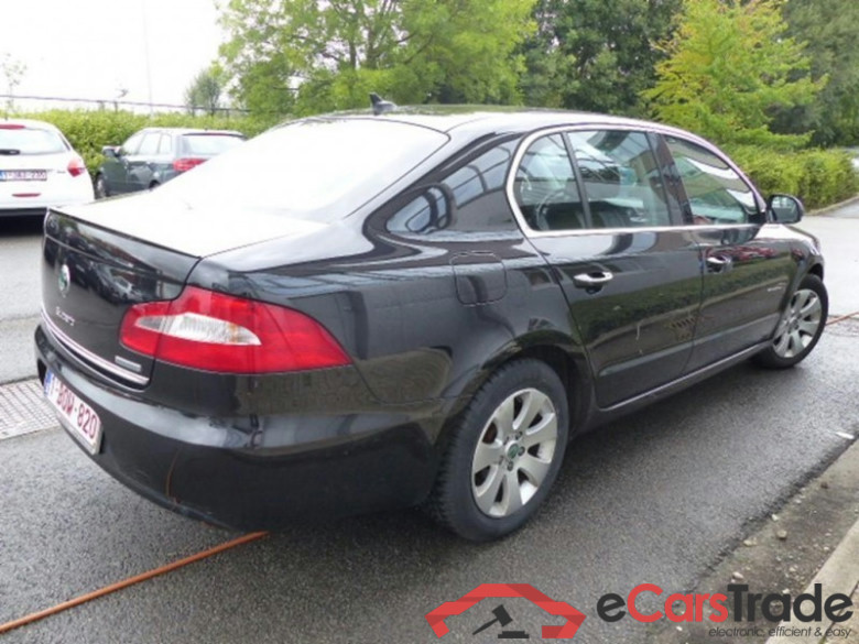 SKODA SUPERB 1.6 CR TDi GreenLine Ambiente DPF Xenon Navi Klima PDC #3