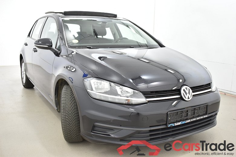 Volkswagen Golf 1.6 TDi Pano Navi Klima PDC ... #2