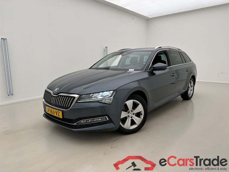 SKODA Superb Combi 1.5tsi greentech business edit