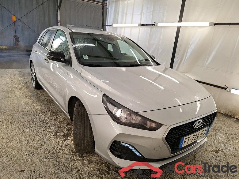 HYUNDAI I30 / 2016 / 5P / Berline 1.6 CRDI 115 DCT-7 EDITION #NAVI / TRANSFO VP/VF, Sièges dans le Coffre #4