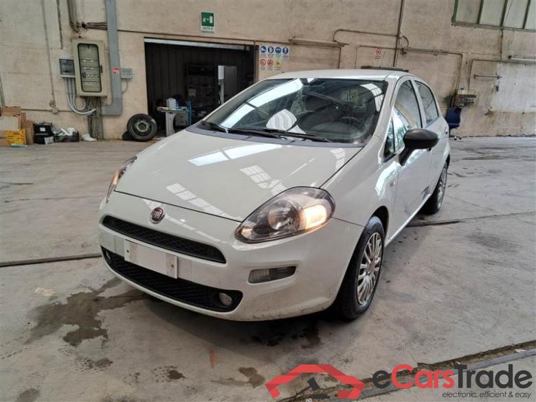 Fiat 4 FIAT PUNTO / 2011 / 5P / BERLINA 1.3 MULTIJET STREET 95CV SeS EU6 #1