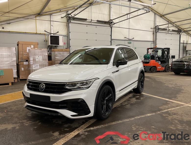 VOLKSWAGEN SUV Tiguan Tiguan R-Line 2.0 l TDI SCR 110 kW (150 PS) 7-speed dual-clutch transmission DSG #1 VOLKSWAGEN SUV Tiguan Tiguan R-Line 2.0 l TDI SCR 110 kW (150 PS) 7-speed dual-clutch transmission DSG #1