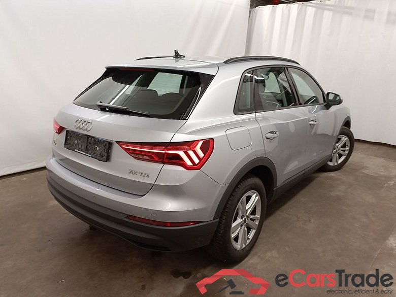 Audi Q3 35 TDI S Tronic Business Edition 5d #3