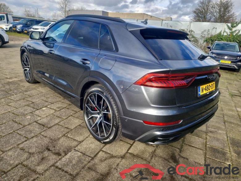 AUDI Q8 60 TFSI e quattro Pro Line S Competition #3