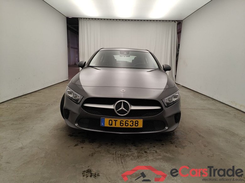 MERCEDES CLASSE A DIESEL (W177) A 200 d 150 Business Solution (EU6d-TEMP) 5d #1
