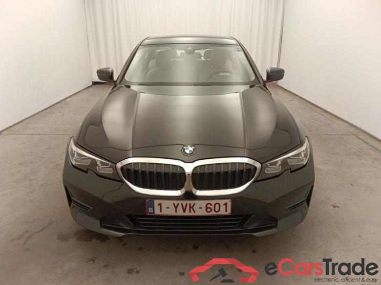 BMW 3 Reeks Berline 318dA (100 kW) 4d