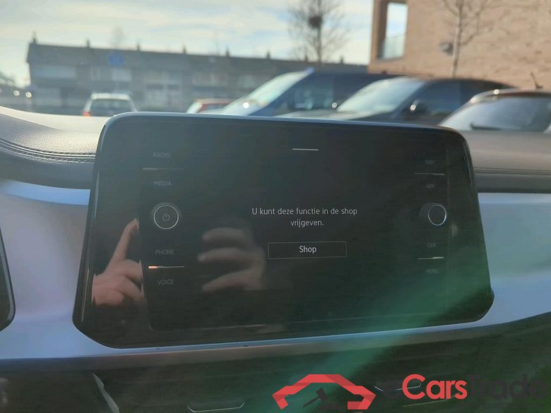 VOLKSWAGEN T-Roc 81 kW #3