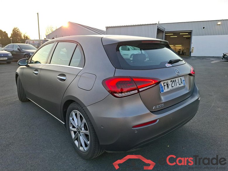 Mercedes A 200 Business Line 7G-DCT MERCEDES-BENZ Classe A Compact / 2018 / 5P / Berline A 200 Business Line 7G-DCT #2