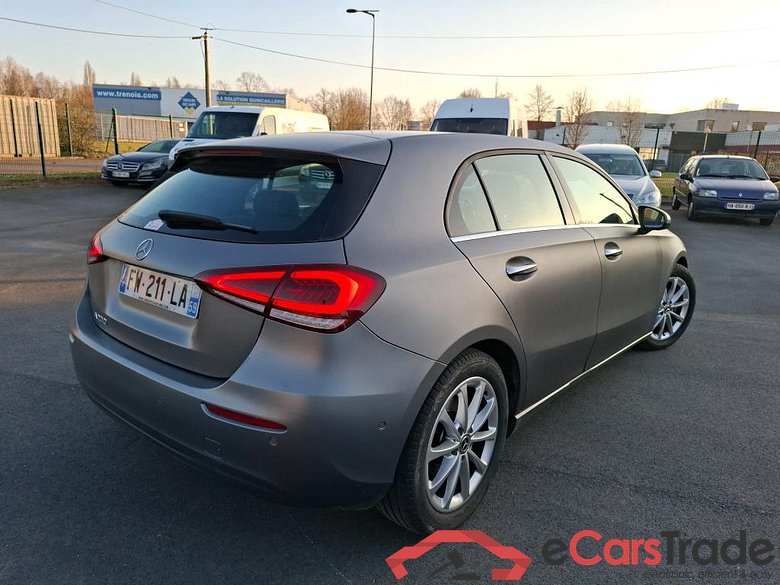 Mercedes A 200 Business Line 7G-DCT MERCEDES-BENZ Classe A Compact / 2018 / 5P / Berline A 200 Business Line 7G-DCT #3
