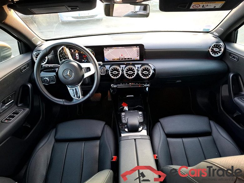 Mercedes A 200 Business Line 7G-DCT MERCEDES-BENZ Classe A Compact / 2018 / 5P / Berline A 200 Business Line 7G-DCT #5