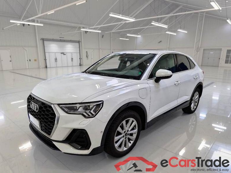 Audi 33 AUDI Q3 SPORTBACK / 2019 / 5P / SUV 45 TFSI E S TRONIC BUSINESS PLUS