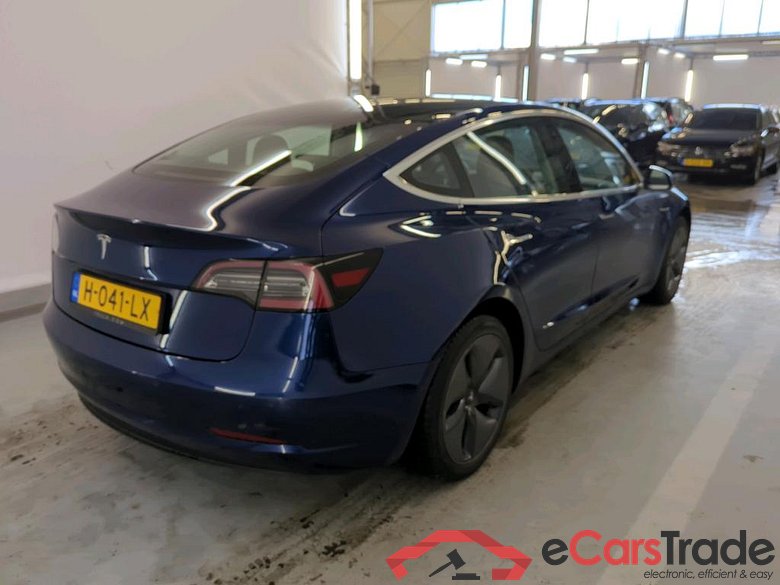 Tesla Model 3 '18 BEV Tesla Model 3 Standard Range Plus RWD 4d #2