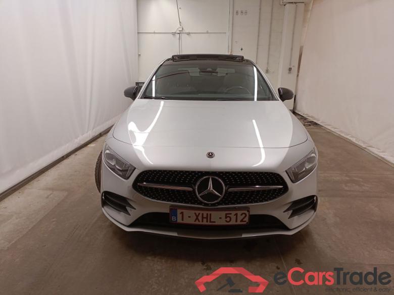 Mercedes-Benz A-Klasse Limousine A 180 d DCT Business Solution 4d #1