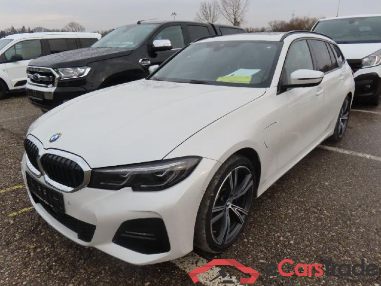 BMW 3-Serie Touring ´18 Baureihe 3 Touring 330 e M Sport 2.0 185KW AT8 E6d