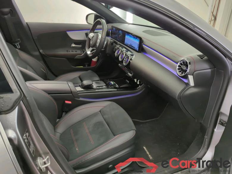 Mercedes CLA '19 Mercedes-Benz CLA 180 DCT Business Solution AMG 4d #3