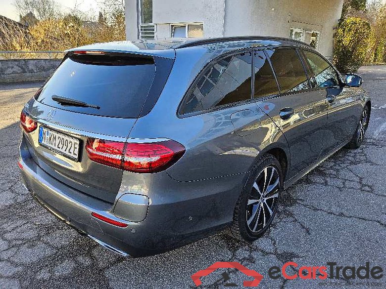 Mercedes-Benz E -Klasse T-Modell (BM 213)(06.2016->) DE - Kb5 E 300 e EU6d, T e AMG Line (EURO 6d), (Facelift) 2020 - 2023 #3