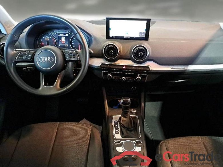 Audi 9 AUDI Q2 / 2020 / 5P / SUV 1.5 35 TFSI BUSINESS S TRONIC #3