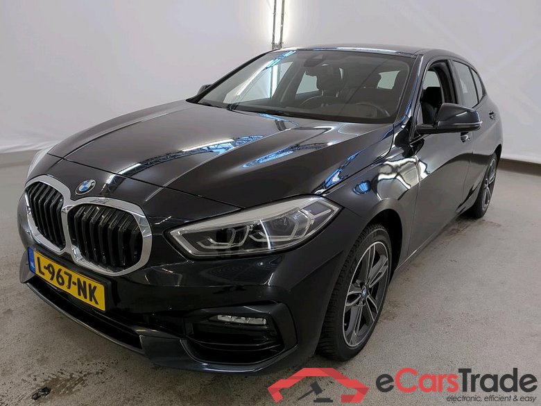 BMW 1 Serie '19 BMW 1 Serie 118iA Corporate Executive Sport 5d
