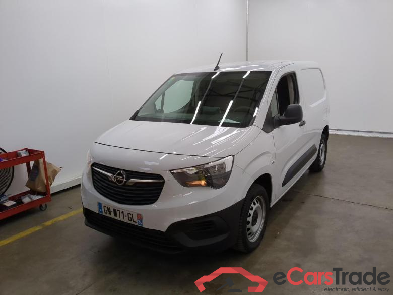 Opel Taille M 950kg BlueHDi 100 S&S BVM6 OPEL Combo / 2018 / 4P / Fourgonnette Taille M 950kg BlueHDi 100 S&S BVM6