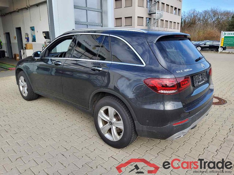 Mercedes-Benz GLC -Klasse (BM 253)(06.2015->) DE - SUV5 GLC 300 de EU6d, de 4Matic (EURO 6d), (Facelift) 2020 - 2022 #4