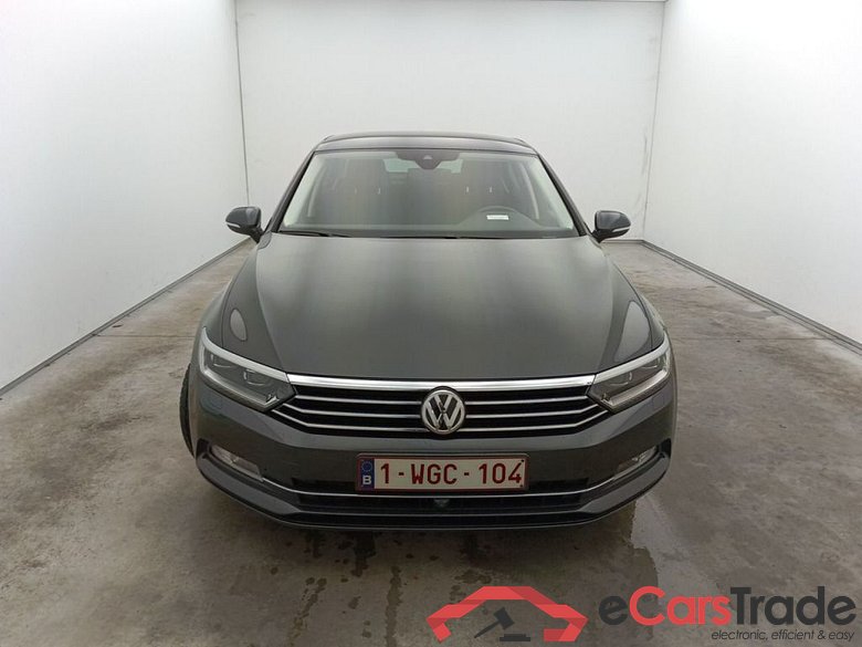 Volkswagen Passat 1.5 TSI OPF DSG7 Comfortline Business 4d
