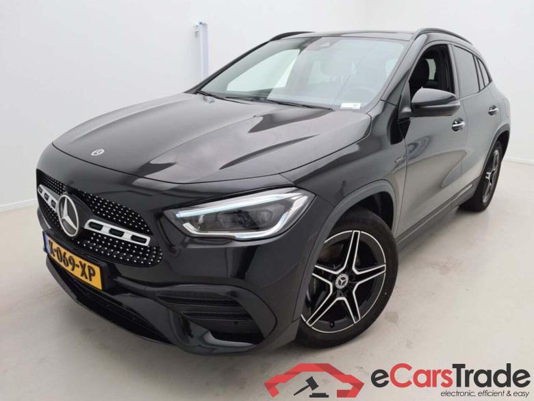 MERCEDES-BENZ GLA-klasse 250e Bns Sol AMG Ltd DCT #1