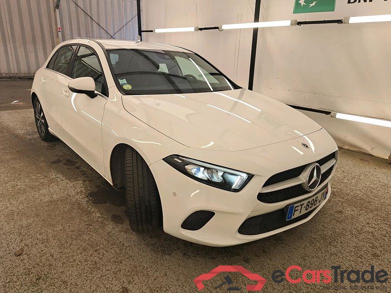 Mercedes A 200 d Business Line 8G-DCT MERCEDES-BENZ Classe A Compact / 2018 / 5P / Berline A 200 d Business Line 8G-DCT #4