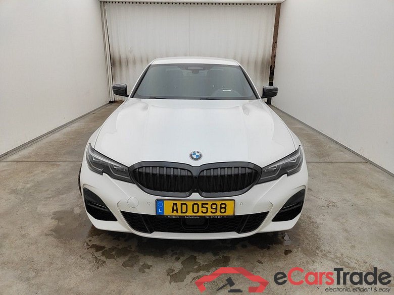 BMW 3 - 2019 330eXAS 184 PHEV 4d #1