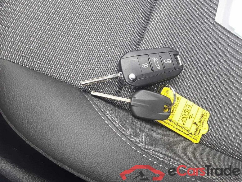 Opel Crossland (X)(2017->) DE - SUV5 1.2 Turbo EU6d, Elegance (EURO 6d), (Facelift) 2020 - 2022 #3