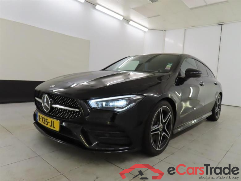 MERCEDES-BENZ CLA Shooting Brake 200 Bns Sol. AMG