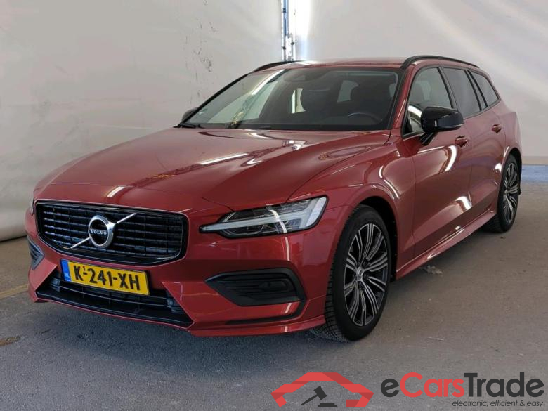 VOLVO V60 2.0 B3 Mom. Adv.
