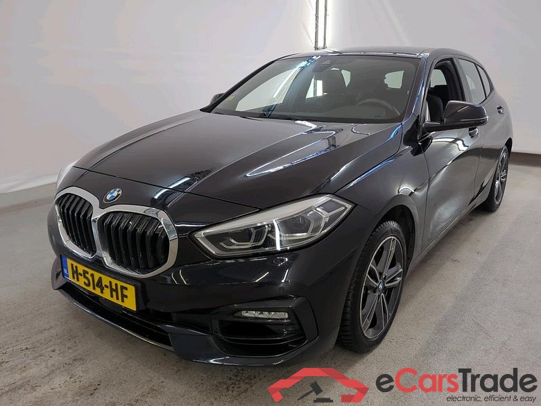 BMW 1 Serie '19 BMW 1 Serie 118iA Corporate Executive 5d