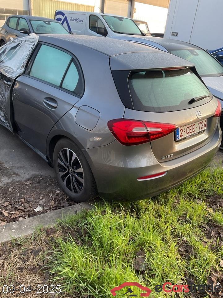 Mercedes A-Klasse A-Klasse A 180 Essential Line 100kW/136pk  5D/P Auto-7 #4