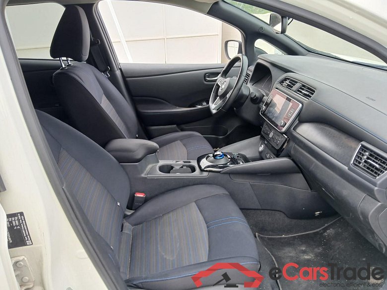 Nissan 62kWh e+ N-Connecta NISSAN LEAF / 2017 / 5P / berlina con portón 62kWh e+ N-Connecta #6