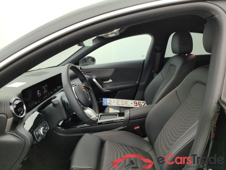 Mercedes-Benz CLA CLA 180 Luxury Line 4d #6