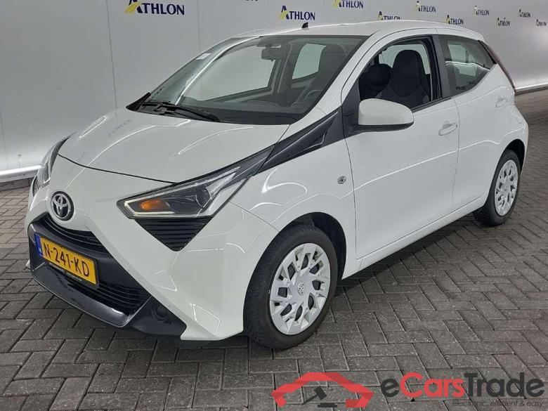 TOYOTA Aygo 1.0 VVT-i x-play 5D 53kW