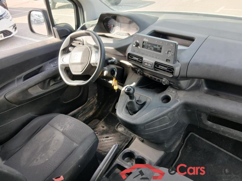 Peugeot Pro Standard 600kg BlueHDi 73kW (CX) PEUGEOT Partner / 2018 / 3P / furgón derivado de turismo Pro Standard 600kg BlueHDi 73kW (CX) #3