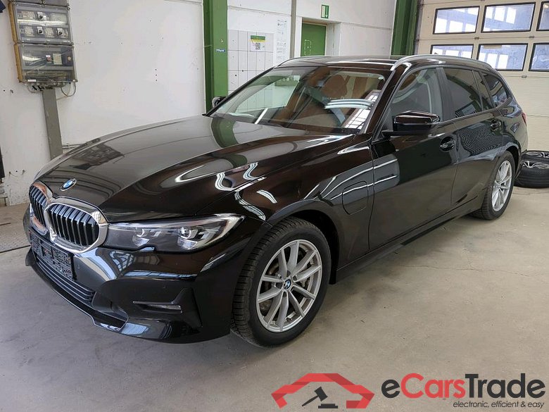 BMW 3-Serie Touring ´18 Baureihe 3 Touring 330 e Advantage 2.0 185KW AT8 E6d #1