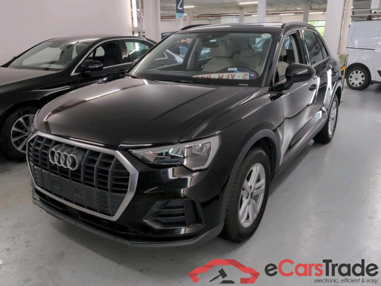 AUDI Q3 1.5 35 TFSI S TRONIC Business Plus