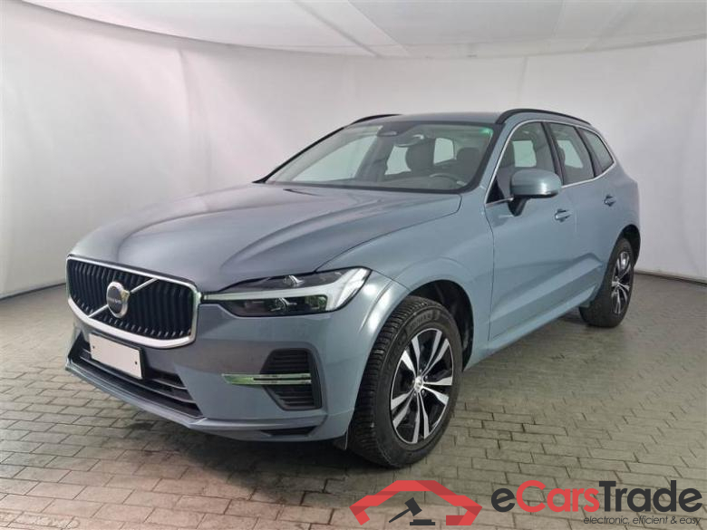 Volvo 17 VOLVO XC60 / 2021 / 5P / SUV B4 D AWD AUTOMATICO MOMENTUM PRO