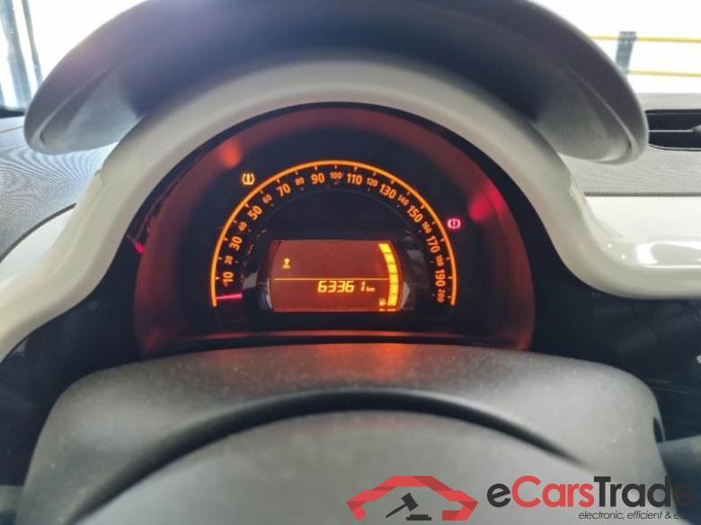 Renault 10LOVELSTCK4 RENAULT TWINGO / 2014 / 5P / BERLINA 1.0 SCE 51KW LOVELY #4