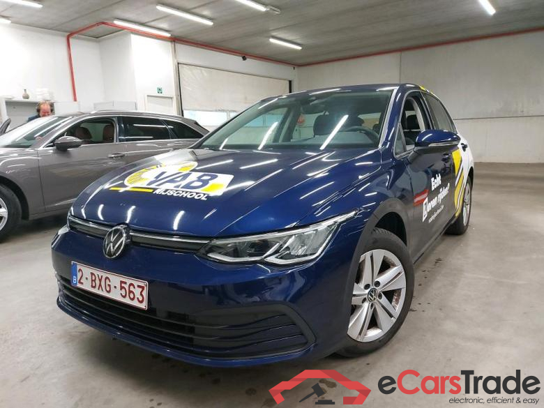 VOLKSWAGEN - VW  GOLF TSI 110PK Life Pack Light & Sight & Nav Discover & Travel Media & Rear Camera * PETROL *