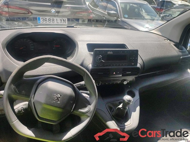 Peugeot Pro Standard 600kg BlueHDi 73kW (AC) PEUGEOT Partner / 2018 / 3P / furgón derivado de turismo Pro Standard 600kg BlueHDi 73kW (AC) #3