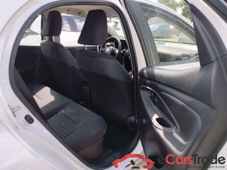 TOYOTA YARIS 1.5 Hybrid Active #5