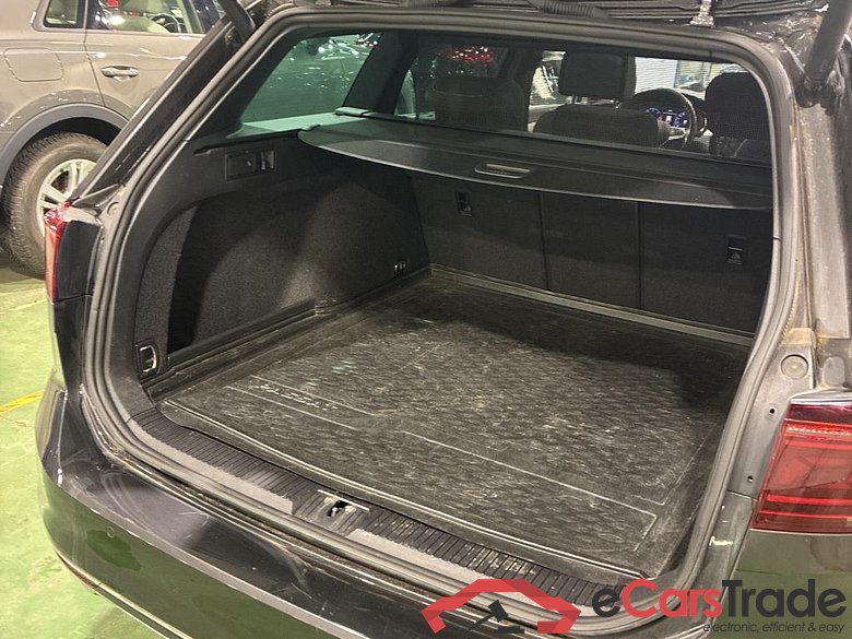 VOLKSWAGEN PASSAT VARIANT DIESEL - 2019 2.0 TDi SCR Elegance Business DSG #4