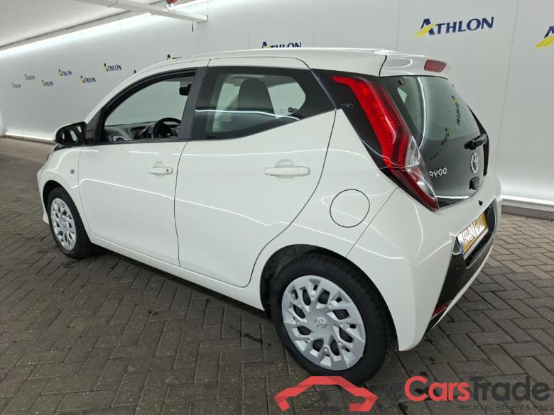 TOYOTA Aygo 1.0 VVT-i x-play 5D 53kW #4