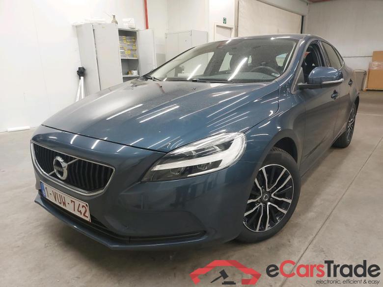 VOLVO - VOL V40 D2 120PK Black Edition #1