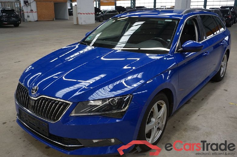 Skoda Superb Wagon ´15 Superb Combi Ambition 1.4 TSI 110KW AT7 E6 #1