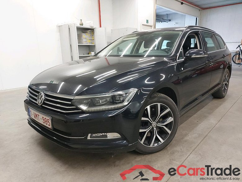 VOLKSWAGEN - VW  PASSAT VARIANT TDI 120PK DSG-7 Comfortline Business & Trailer Hook #1