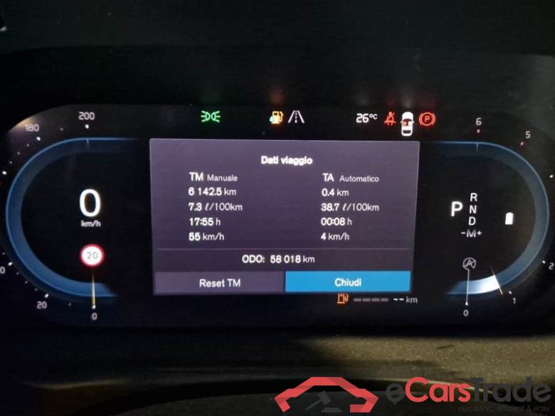 Volvo 17 VOLVO XC60 / 2021 / 5P / SUV B4 D AWD AUTOMATICO MOMENTUM PRO #4